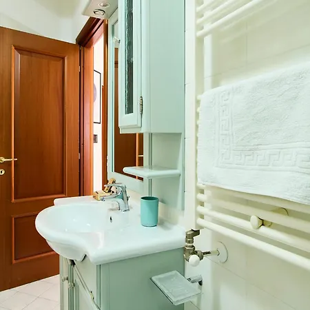 דירה 10 Min To Duomo - Very Big House With 3 Beds & 2 Baths *
